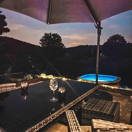 Semesterbostad Miracle *